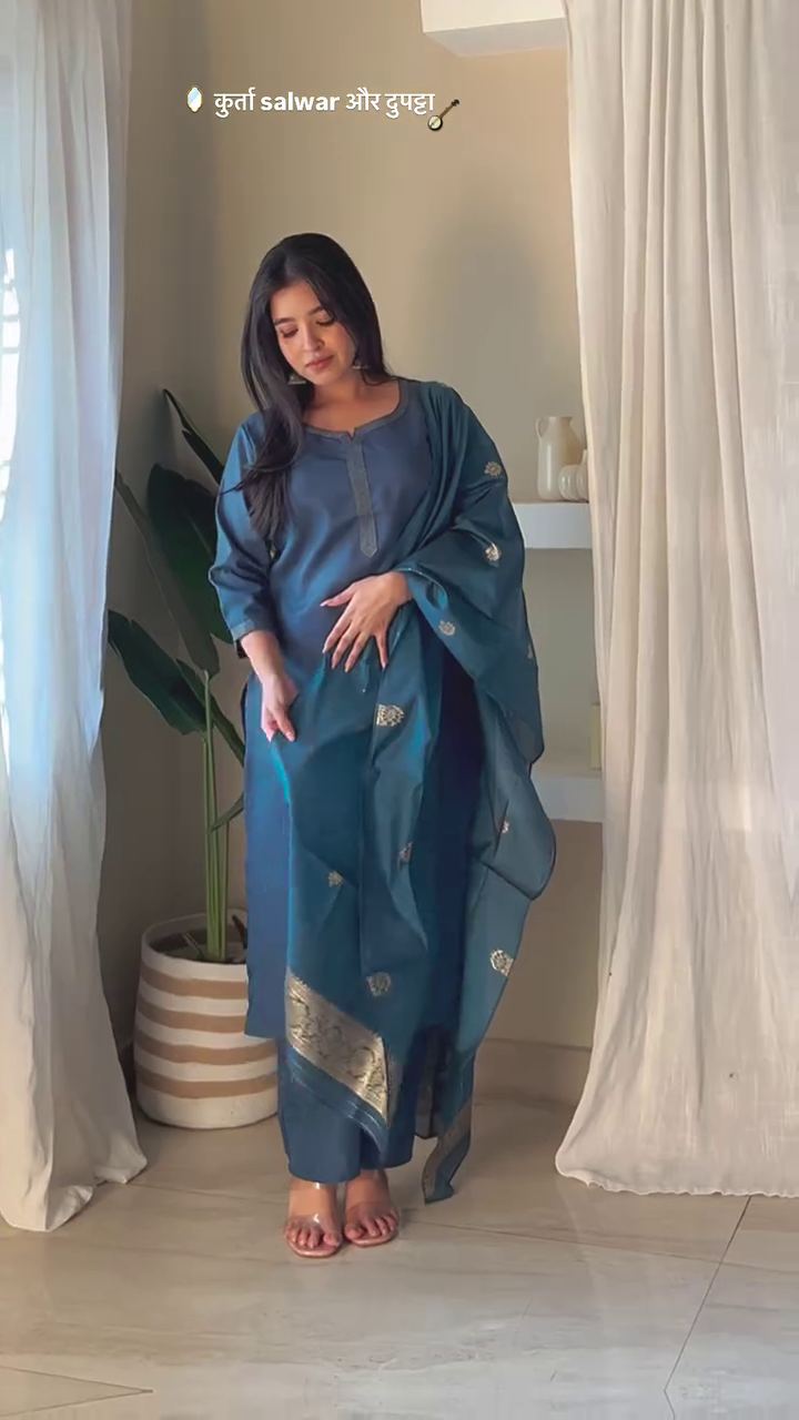 Elegant Magenta Kurta Salwar with Dupatta Set - Image 2