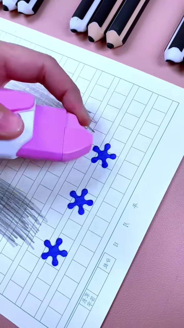 Creative Dual-Edge Cartoon Eraser – Smooth, Fun & Super Effective! - Image 2