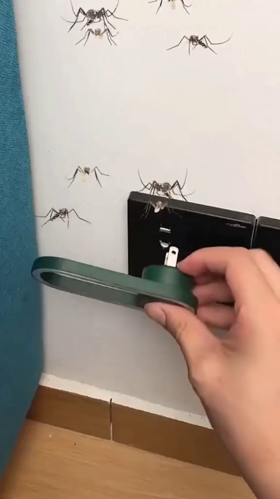 🦟 USB Rechargeable Mosquito Repellent – Keep Bugs Away the Smart Way! - Image 2