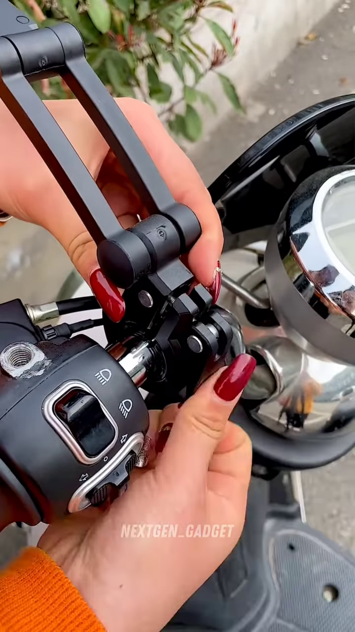 🛵 Ride Smarter with the Ultimate Bike Phone Mount! 📱💨 - Image 3