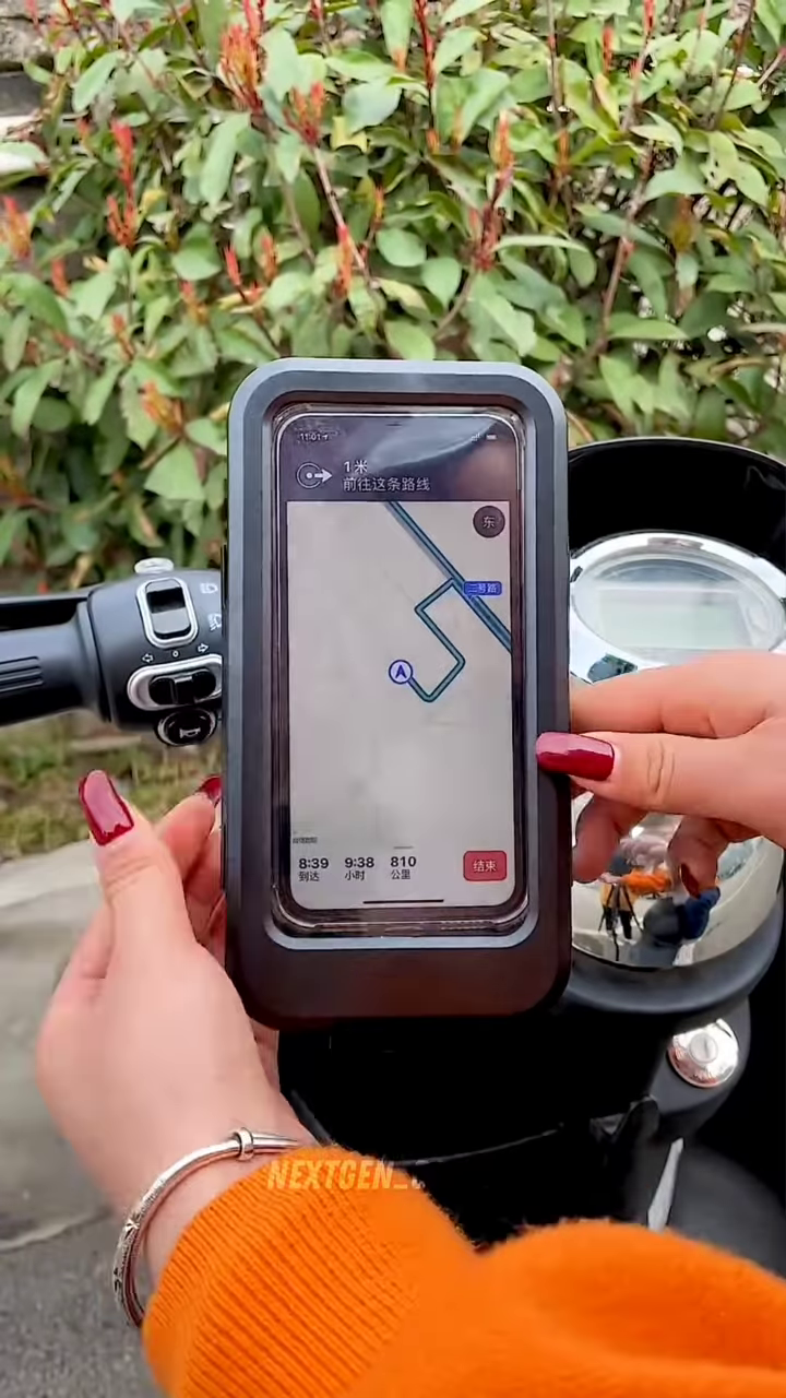 🛵 Ride Smarter with the Ultimate Bike Phone Mount! 📱💨 - Image 4