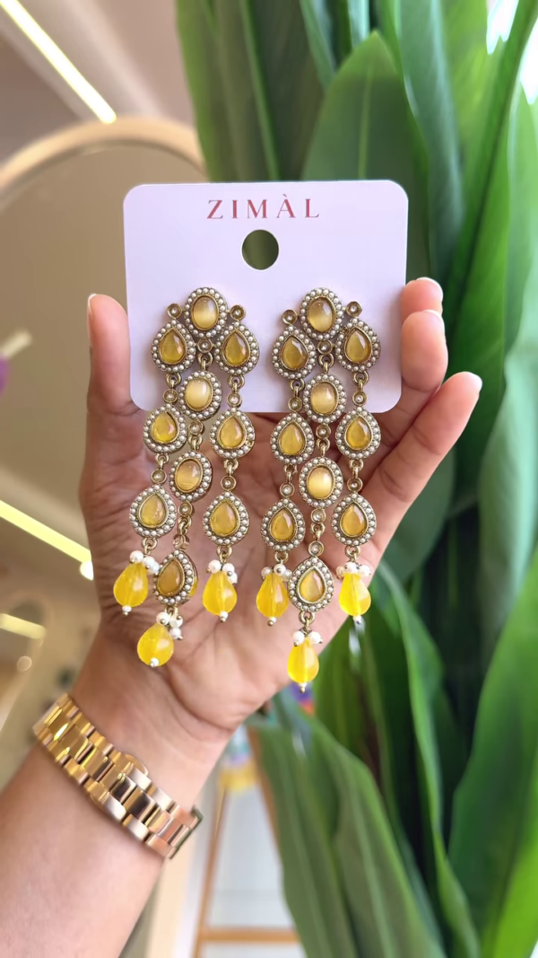 ✨ "Sunlit Elegance: The Golden Teardrop Earrings" ✨