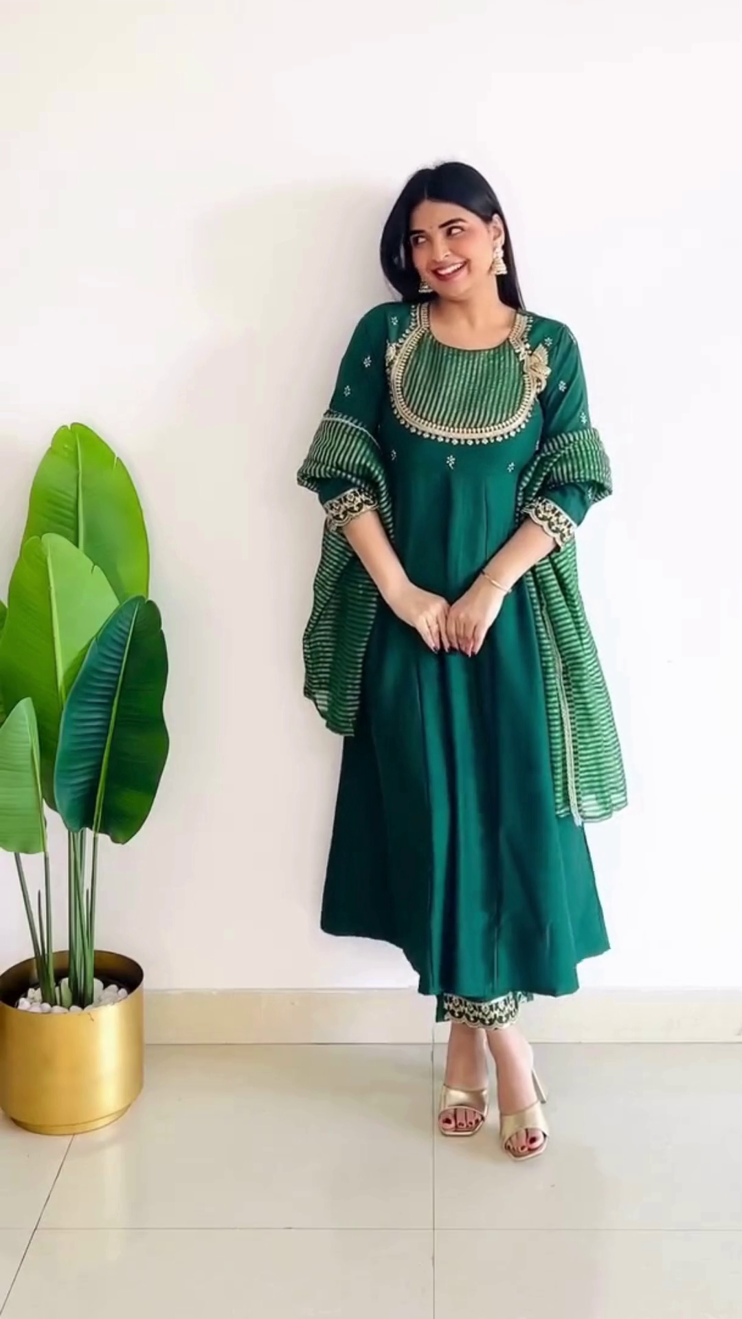 A Curated Collection of Traditional and Chic Designs - Elegancy - Image 9