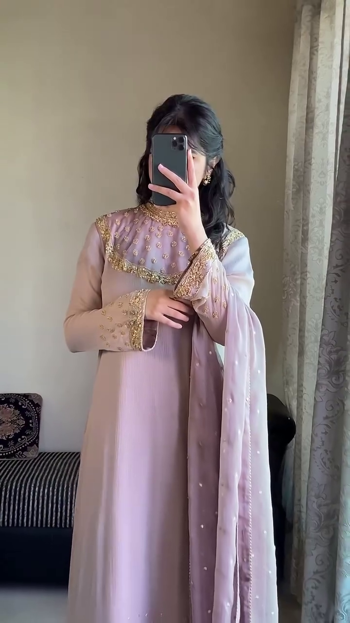 🌸 Pastel Pink Embroidered Chiffon Suit with Golden Borders and Flowing Dupatta - Image 4