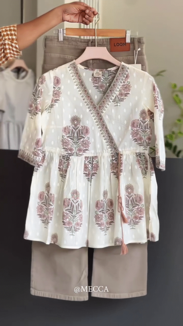 🌸 Elegant Ethnic Floral Top & Pants Set 🌿 | By MECCA