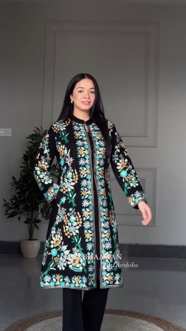Black Floral Kashmiri-Style Embroidered Jacket Kurta – Winter Festive & Elegant Occasion Wear Outfit 🖤🌸🪡