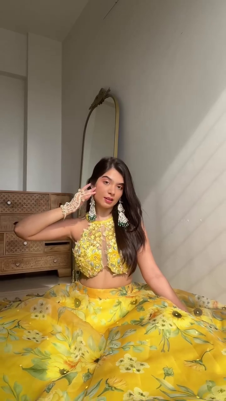 Sunshine Yellow Embroidered Lehenga Choli – Elegant Festive & Wedding Wear - Image 5