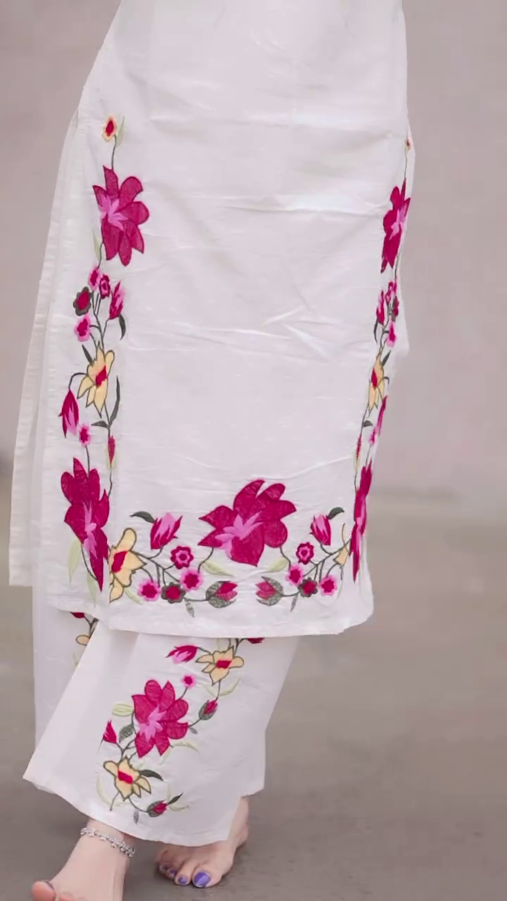 White Floral Embroidered Kurta Set – Grace with Elegance - Image 4