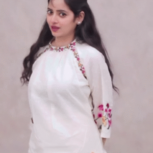 White Floral Embroidered Kurta Set – Grace with Elegance