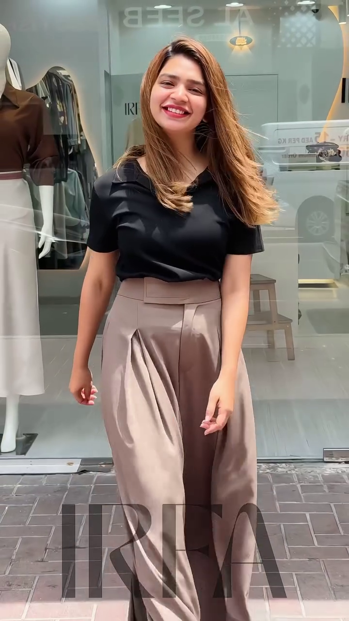 Black Polo Top with High-Waist Wide-Leg Trousers – Effortless Street Chic